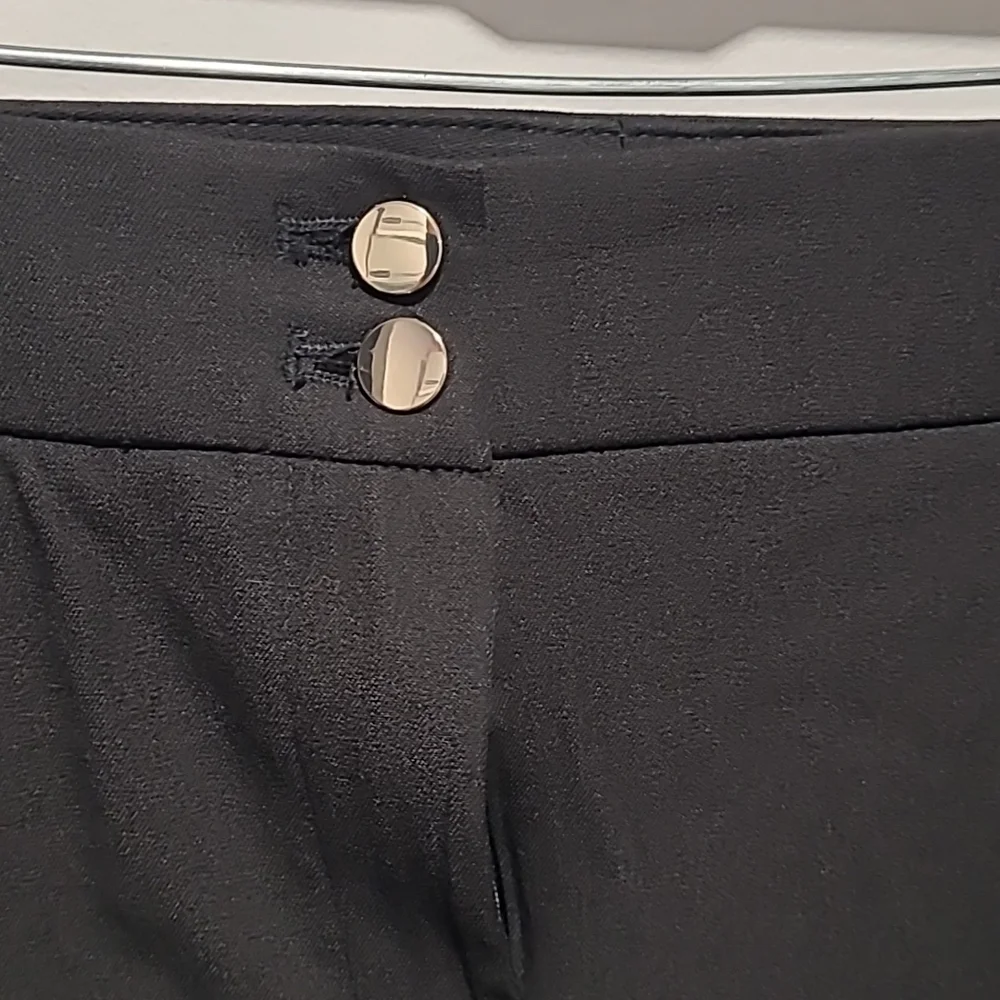 Chicos sz 1.5 black ankle pants sz 10 WP196